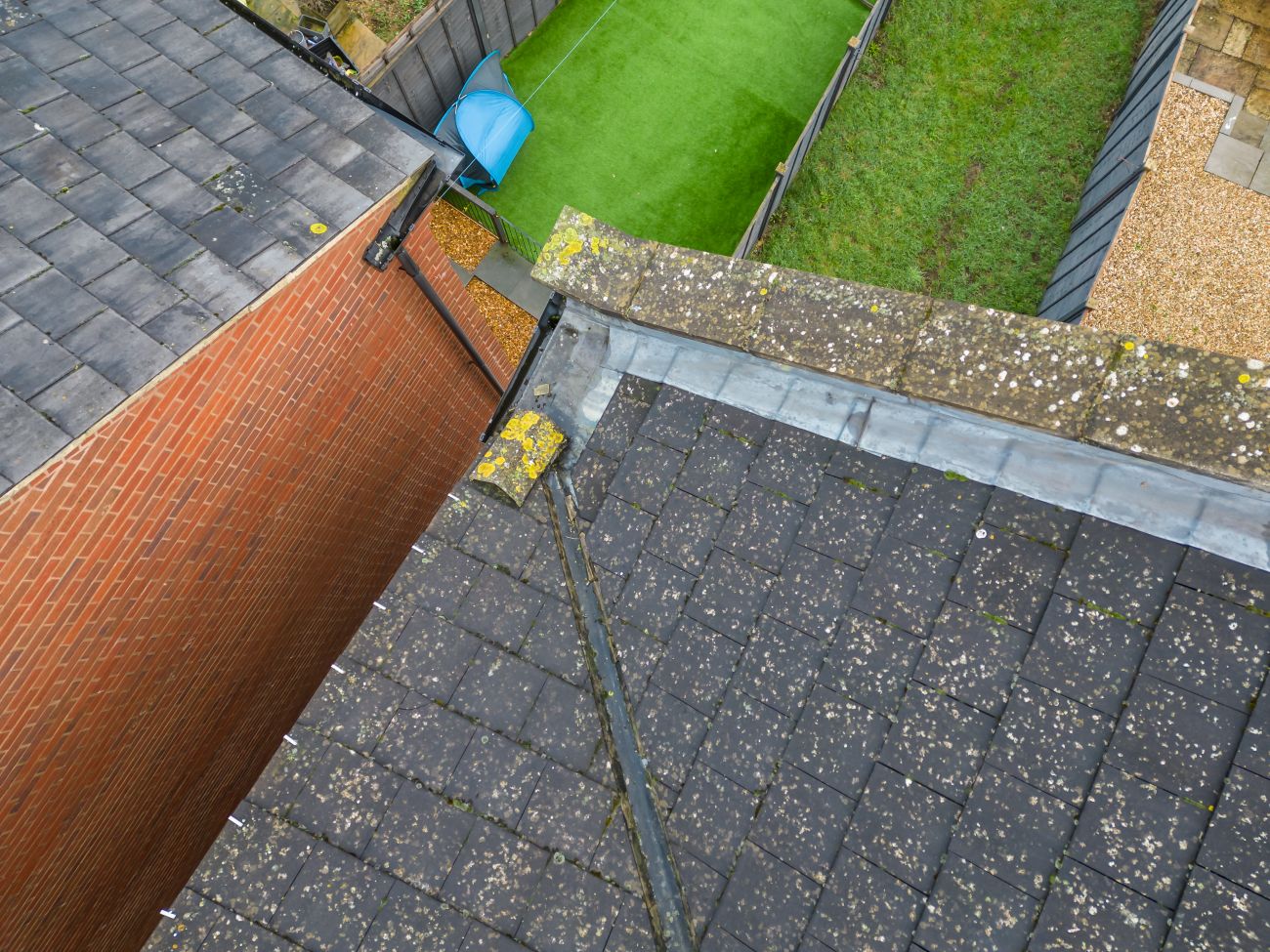 Drone roof inspection Gloucester, missing ridge tile
